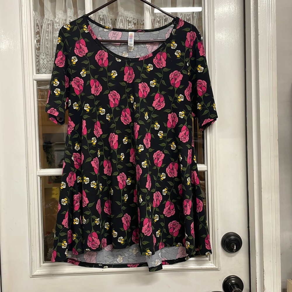 LuLaRoe Perfect T size M
